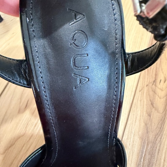 Aqua by Bloomingdale’s Ellah Glossy Black Heels size 7 - Picture 11 of 11